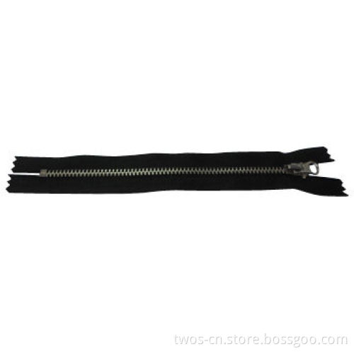 #4 Closed-end Metal Zipper, Y Type Teeth/Matte Nickel Teeth/Puller/Slider/Available in Other Colors